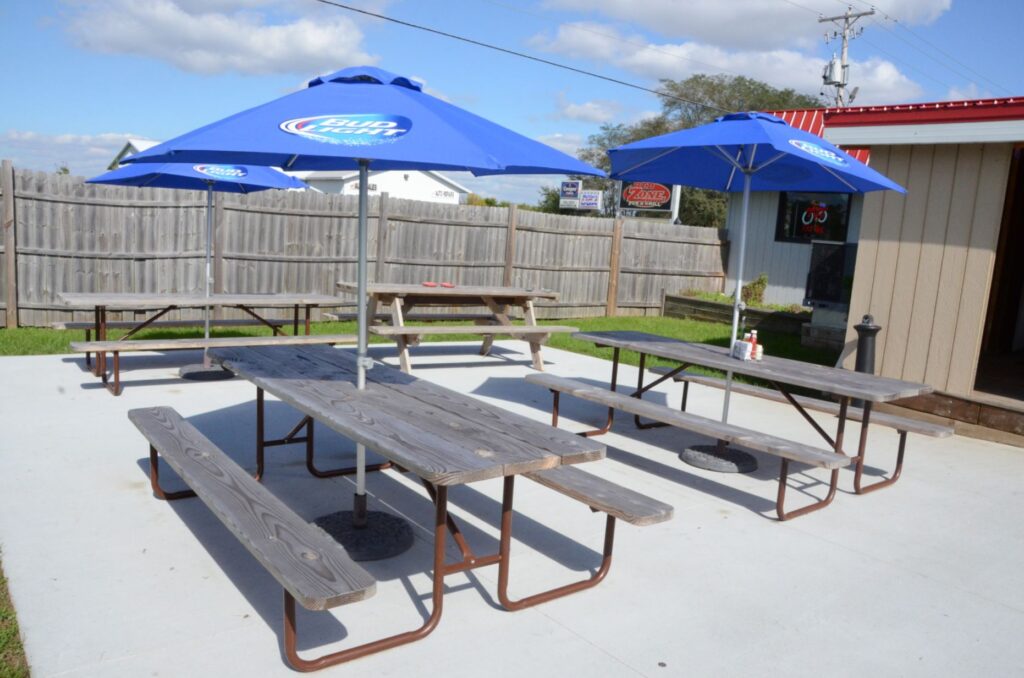 Red Zone Pub & Grill 6